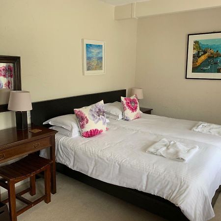 Trevalsa Court Hotel เมวากิสซีย์ ภายนอก รูปภาพ