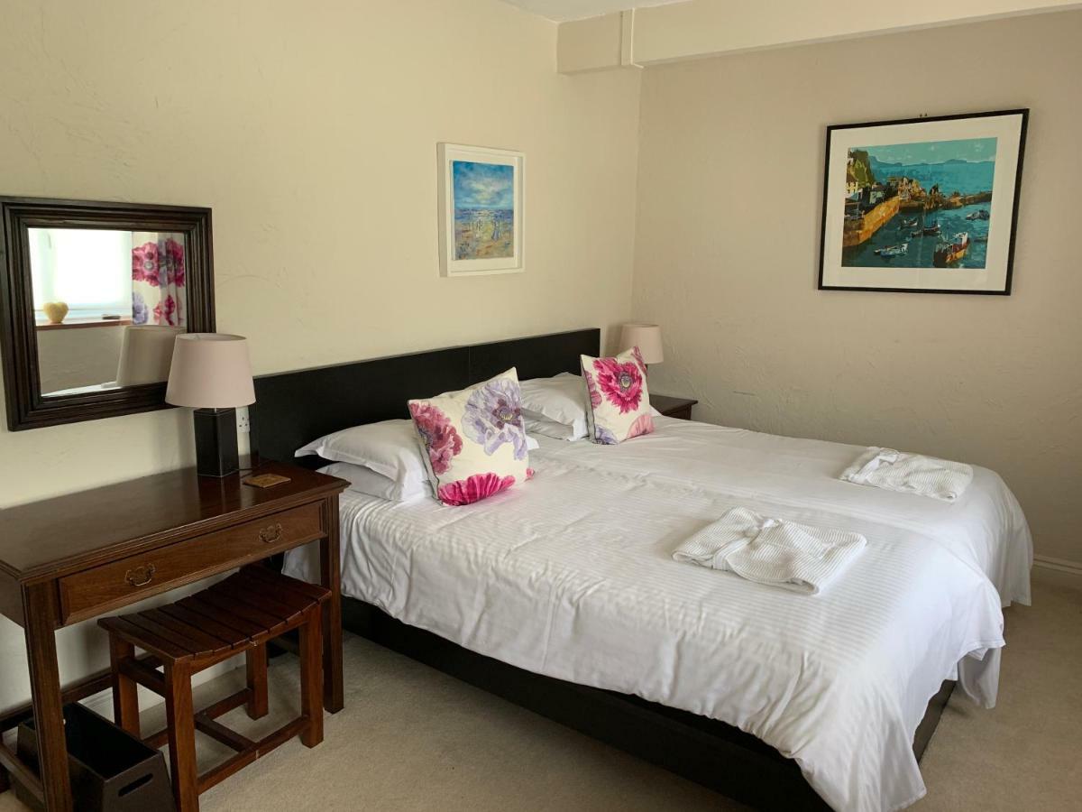 Trevalsa Court Hotel เมวากิสซีย์ ภายนอก รูปภาพ