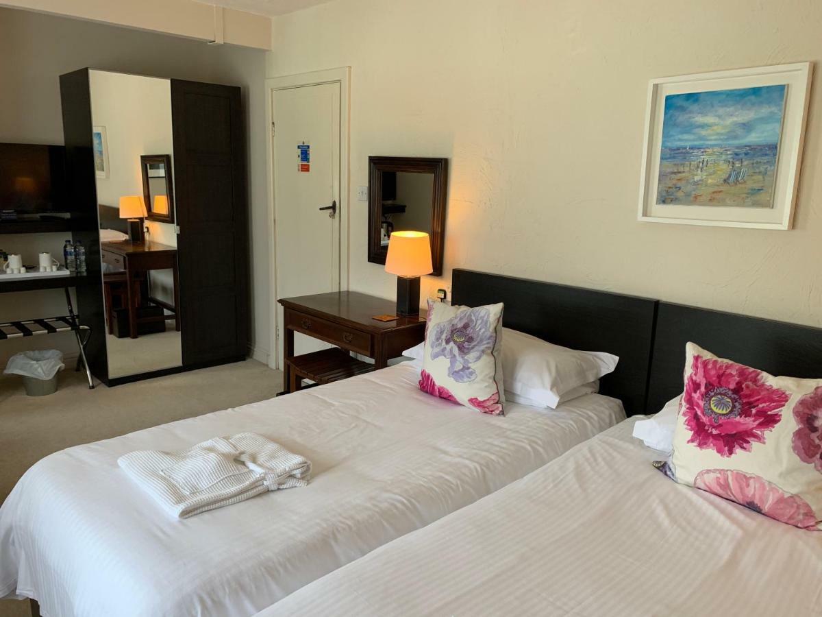 Trevalsa Court Hotel เมวากิสซีย์ ภายนอก รูปภาพ